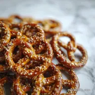 Honey Mustard Pretzels in 20 Minutes - Crispy Baked Recipe