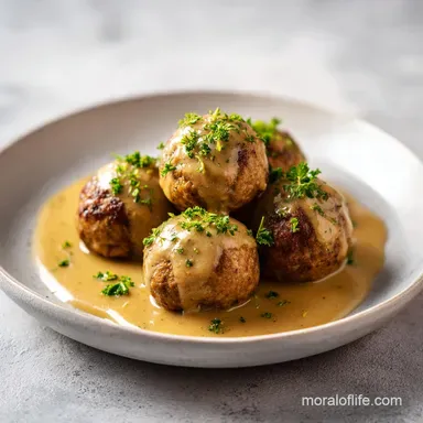 Swedish Meatballs with Creamy Gravy Recipe for 4 Servings
